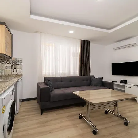 아파트 Pleasant Flat 15 Min Walking Distance To Kaleici In Muratpasa, Antalya